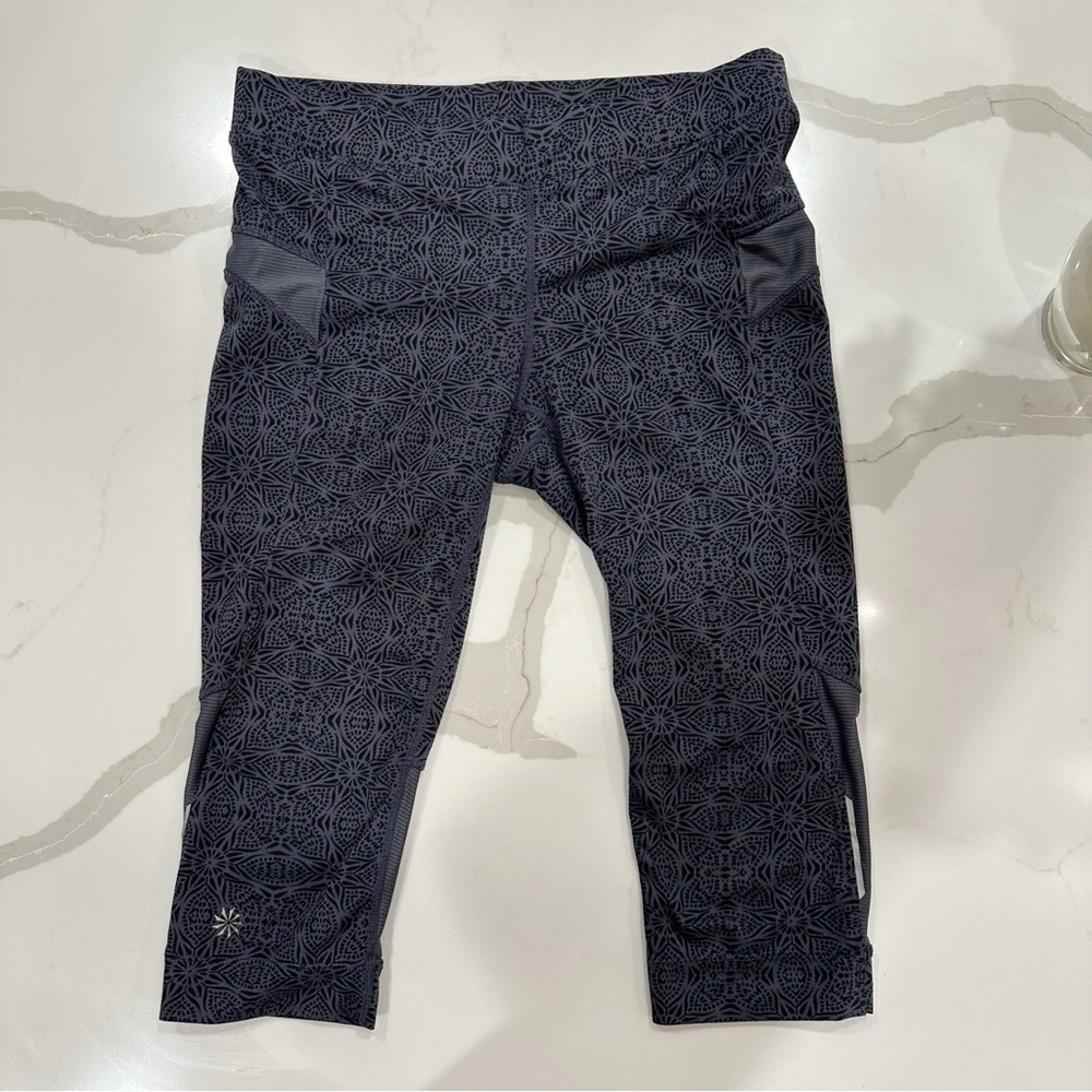 Athleta Grey capri leggings
